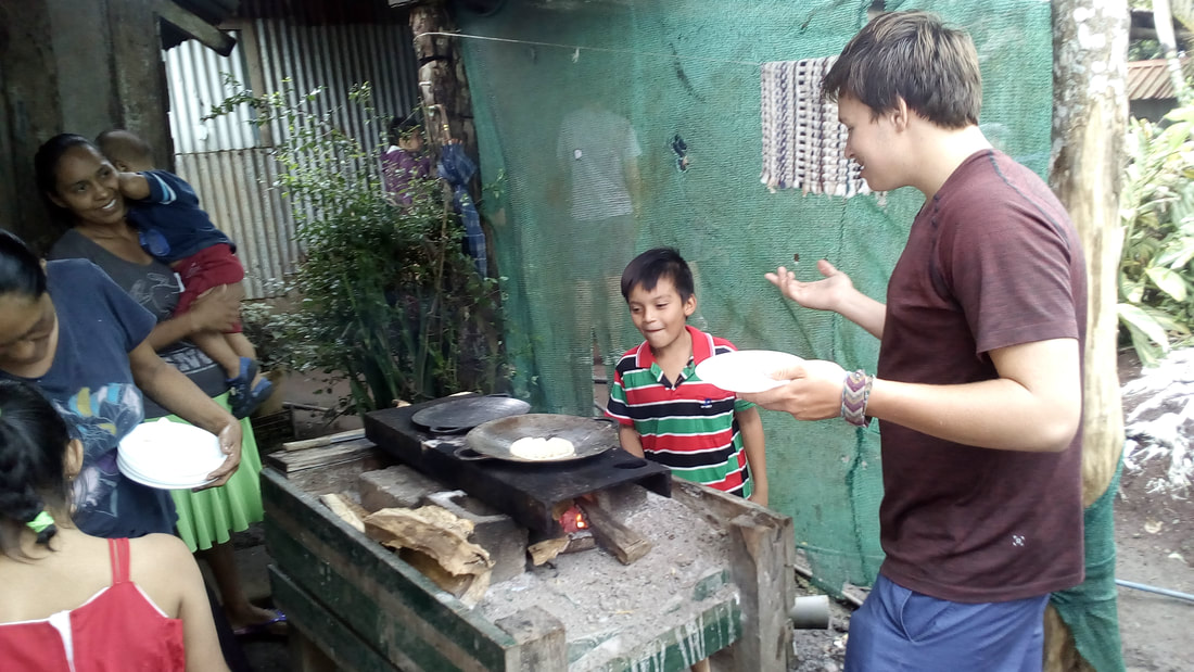 teen cooking Costa Rica